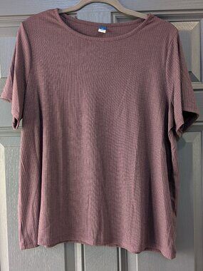Short-Sleeve Luxe Crew-Neck Rib-Knit T-Shirt
